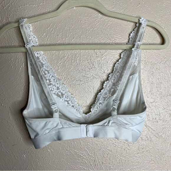 Wacoal embrace lace covertible plunge soft cup wireless bra delicious white - Picture 5 of 12